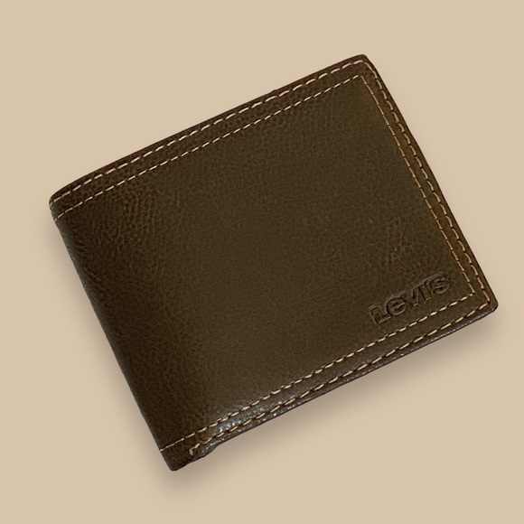 NWT Levi’s Brown Leather Mens RFID Extra Capacity Slimfold Wallet - Picture 1 of 16